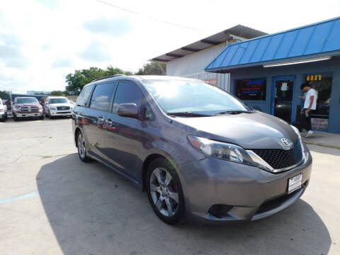 2014 Toyota Sienna for sale at AMD AUTO in San Antonio TX