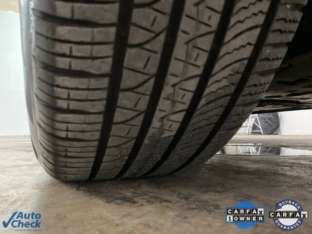 2025 Volvo XC60 B5 Plus Dark Theme