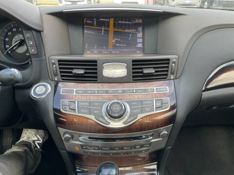 2015 Infiniti Q70L 3.7