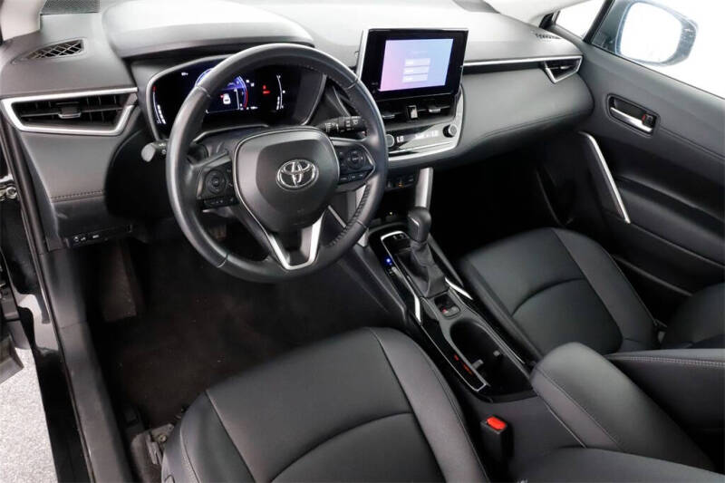 2024 Toyota Corolla Cross XLE