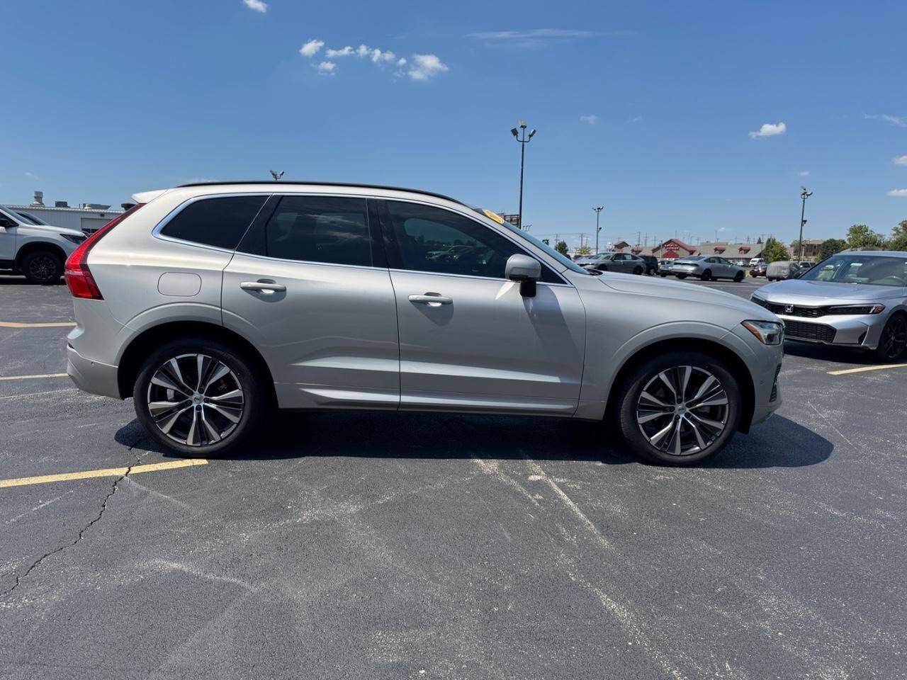Silver 2022 Volvo XC60 B5 Momentum B5 Momentum 4dr SUV 2
