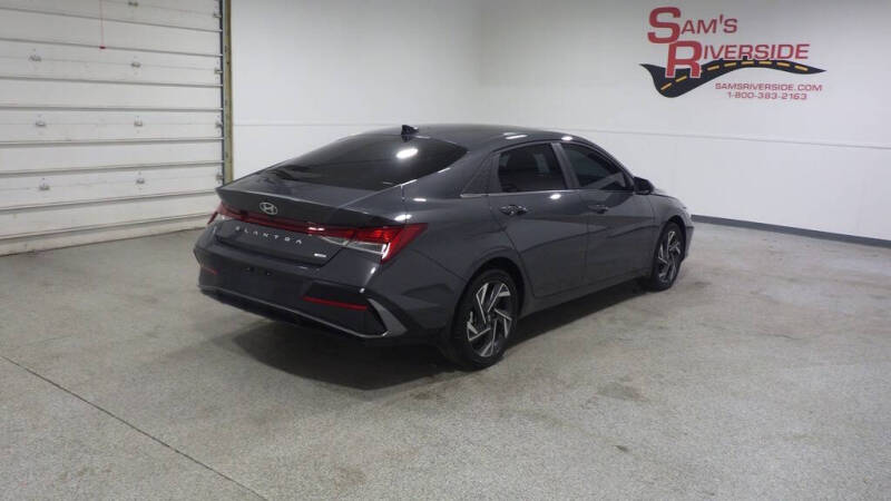 2024 Hyundai Elantra Hybrid Limited