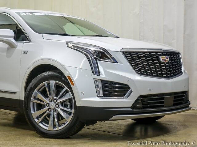 Used 2024 Cadillac XT5 Premium Luxury with VIN 1GYKNFRS7RZ713384 for sale in Tinley Park, IL