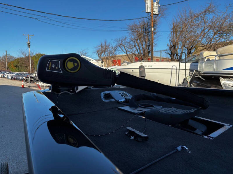 2014 Tracker PRO TEAM 175