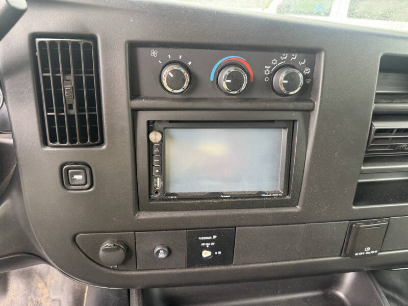 2017 Chevrolet Express 2500