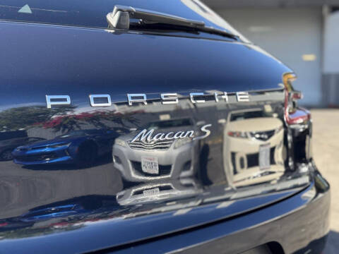 2018 Porsche Macan S