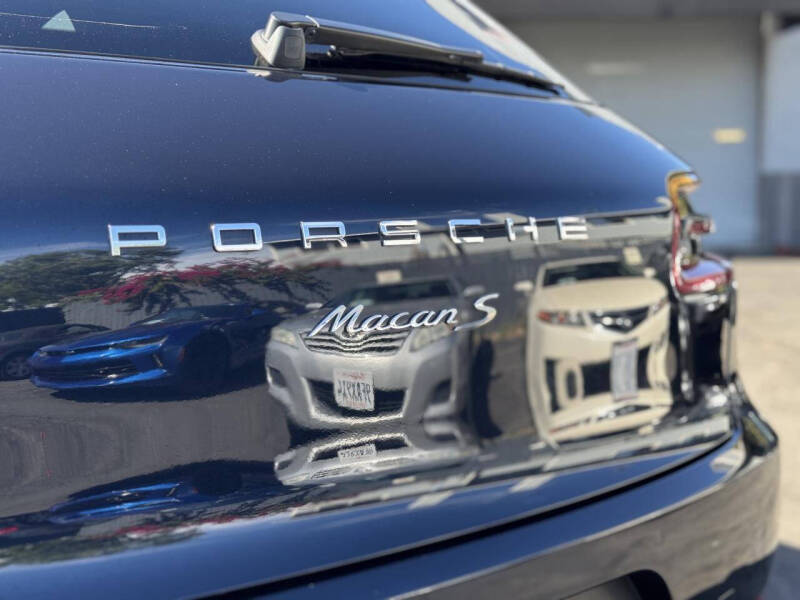 2018 Porsche Macan S