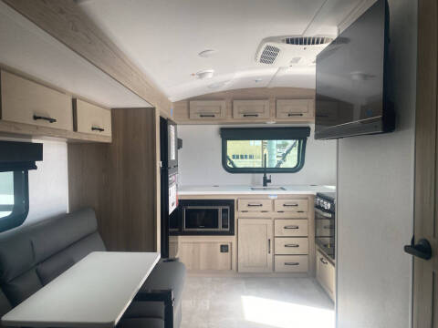 2025 Flagstaff E-PRO 20FK