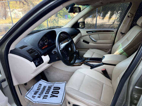 2005 BMW X5 4.4i