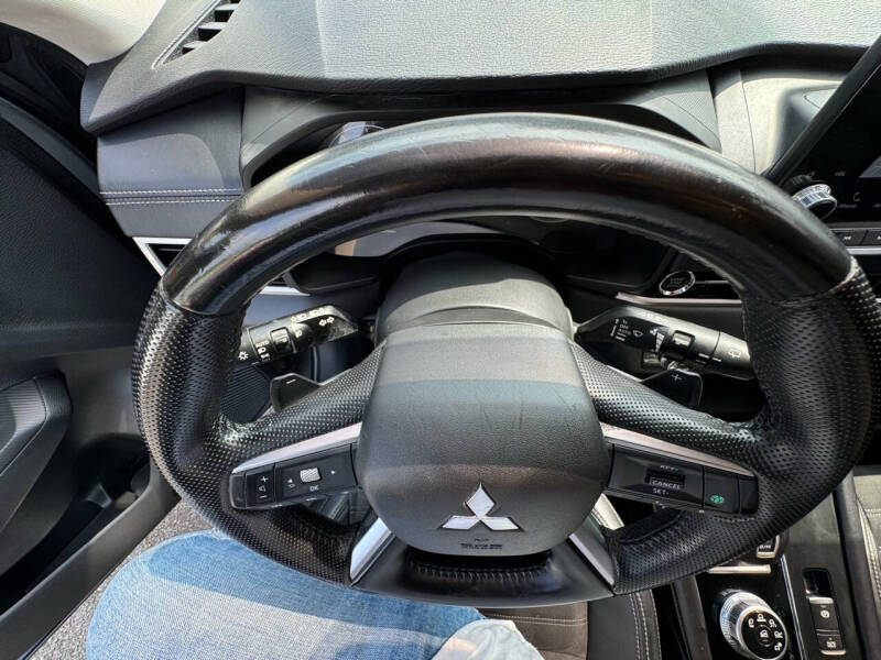 2022 Mitsubishi Outlander SE