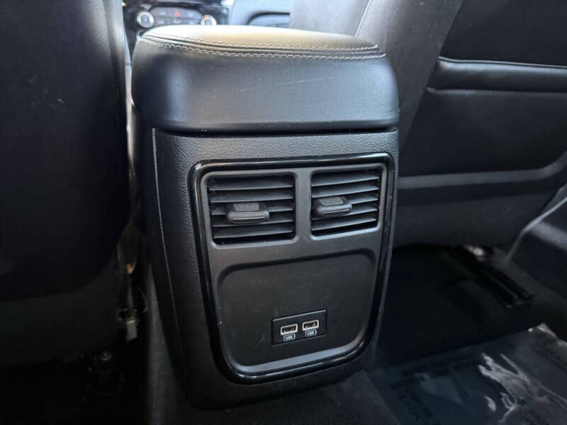 2023 Chrysler 300 S V6