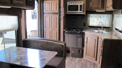 2016 Keystone RV COUGAR 24 SWBE