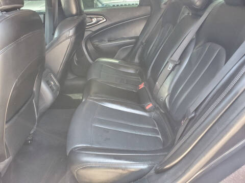 2017 Chrysler 200 Limited