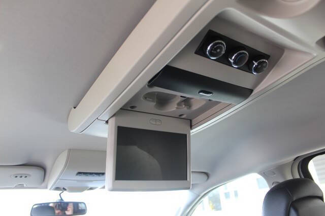 2013 Chrysler Town and Country Touring