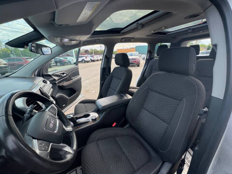 2017 GMC Acadia SLE-2