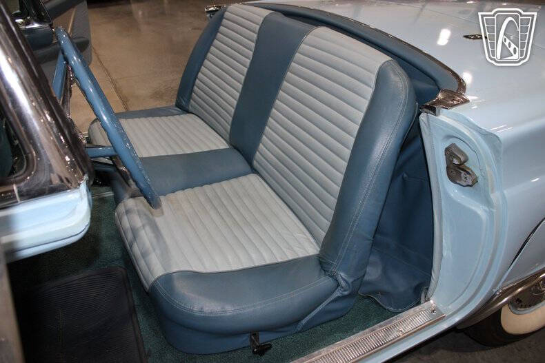 1957 Ford Thunderbird