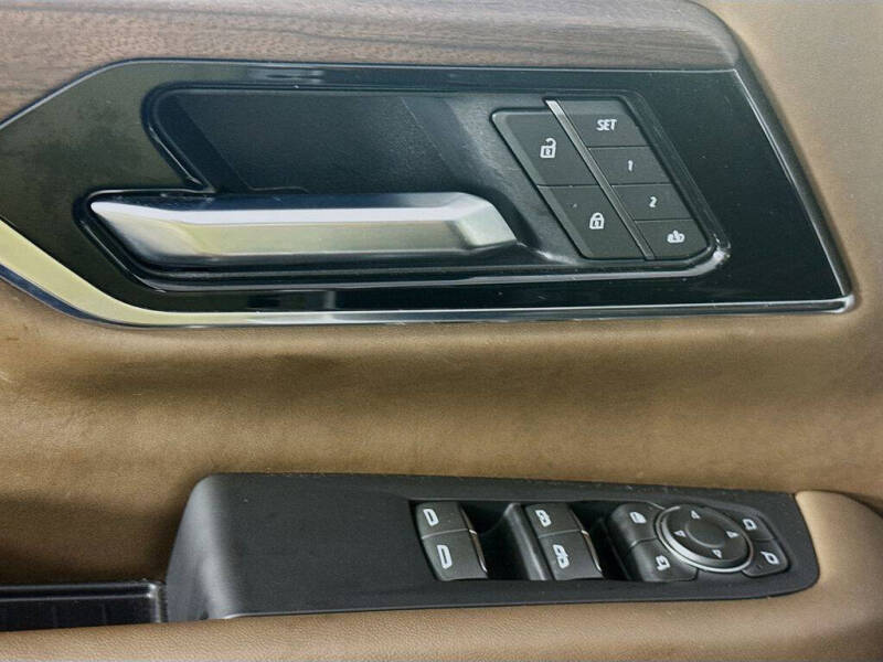 2025 GMC Yukon Denali Ultimate