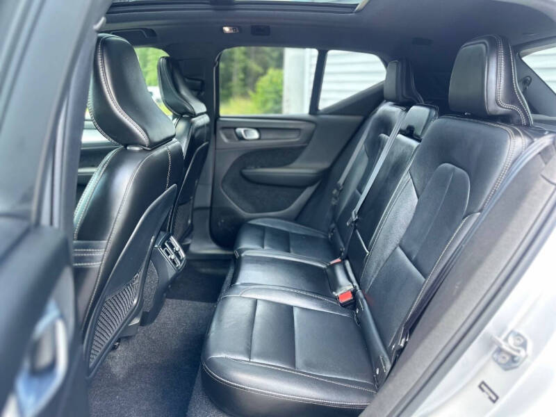 2019 Volvo XC40 T5 Momentum