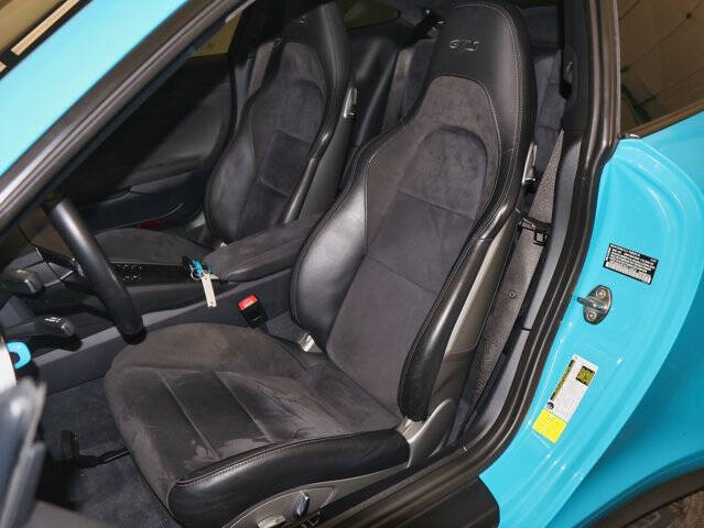 2019 Porsche 911 Carrera GTS