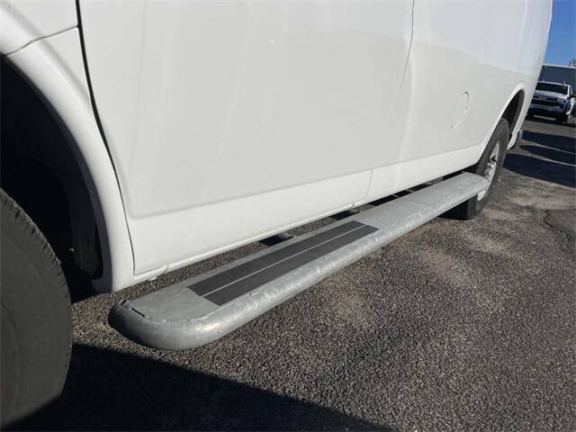 2024 Chevrolet Express 2500