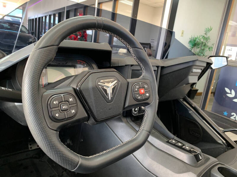 2023 Polaris Slingshot