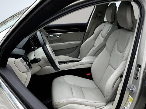 2018 Volvo S90 T5 Momentum