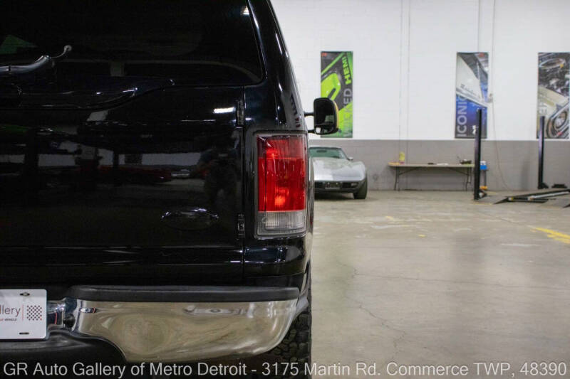 2005 Ford Excursion XLT