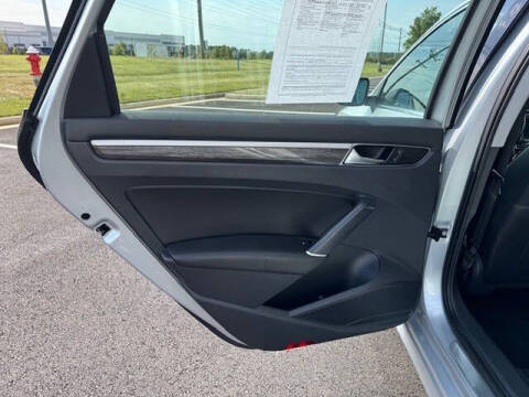 2017 Volkswagen Passat V6 SEL Premium