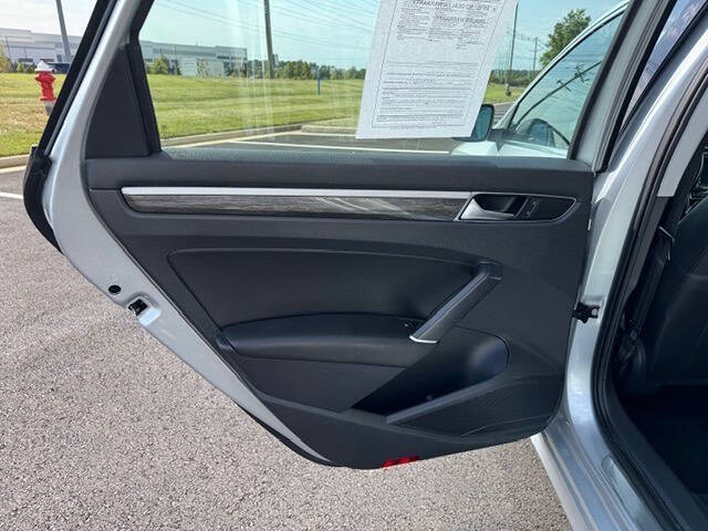 2017 Volkswagen Passat V6 SEL Premium