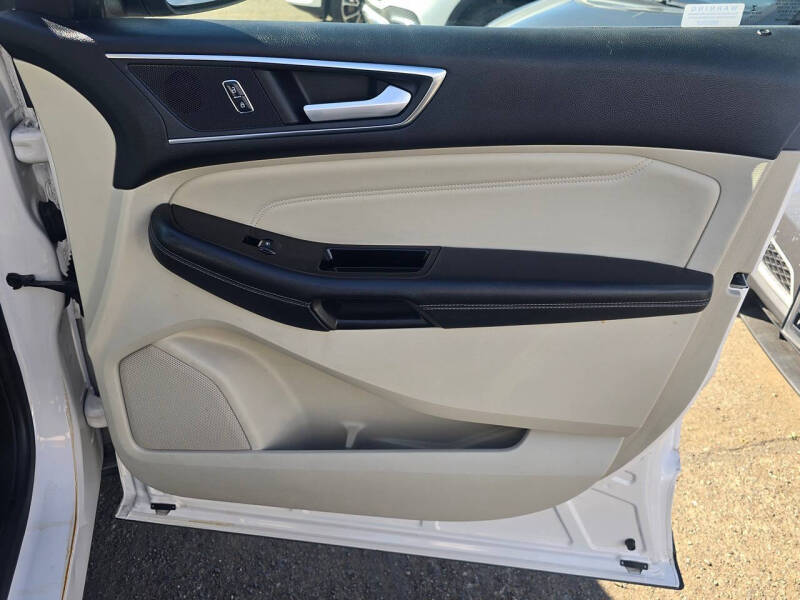 2017 Ford Edge Titanium