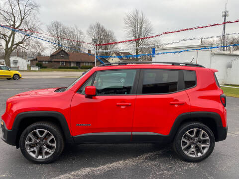 2017 Jeep Renegade for sale at Rick Runion's Used Car Center in Findlay OH
