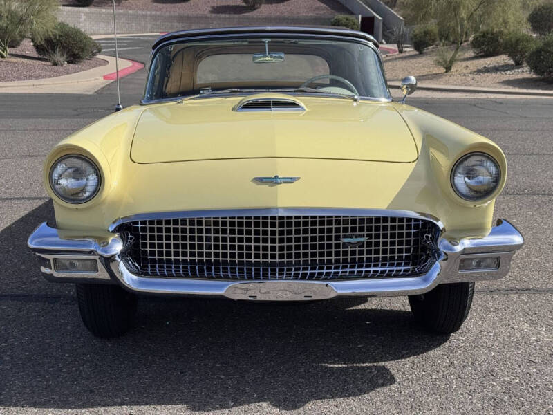 1957 Ford Thunderbird