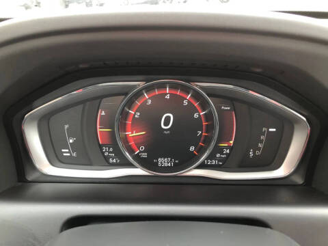 2017 Volvo XC60 T6 Dynamic