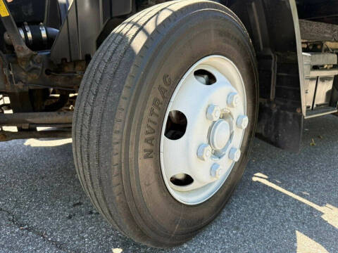 2017 Mitsubishi Fuso FE180