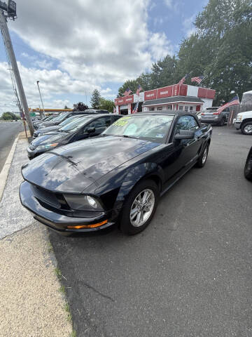 2007 Ford Mustang V6 Deluxe