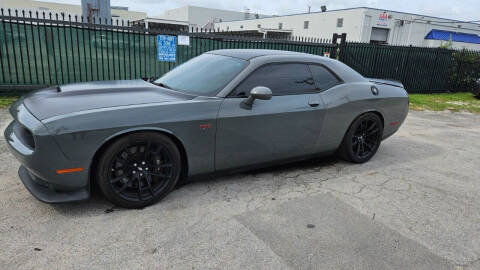 2018 Dodge Challenger 392 HEMI Scat Pack Shaker