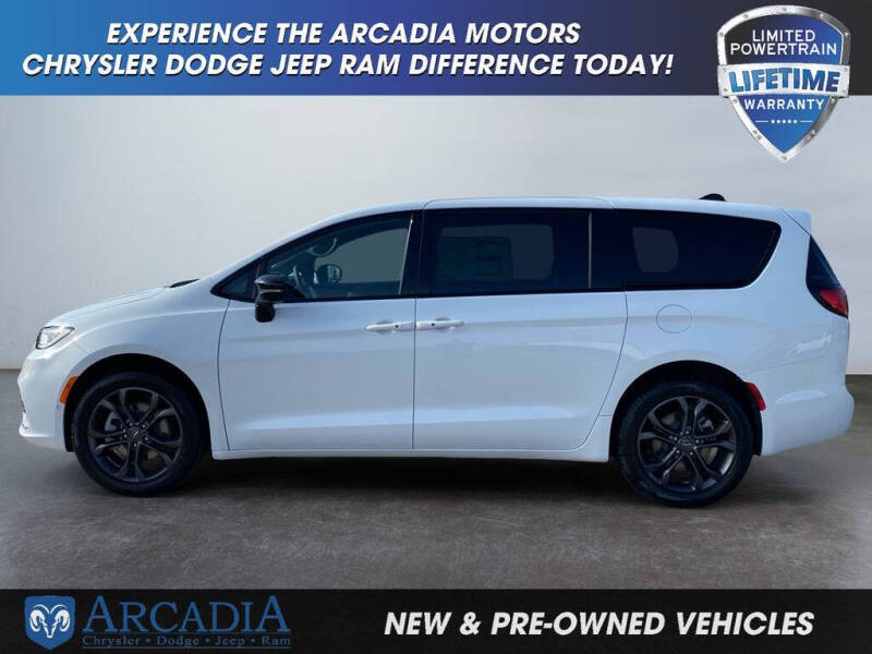 2026 Chrysler Pacifica Select