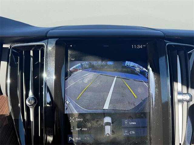 2021 Volvo XC60 T5 Momentum