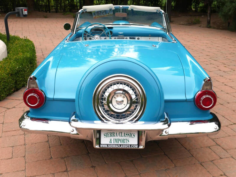 1956 Ford Thunderbird