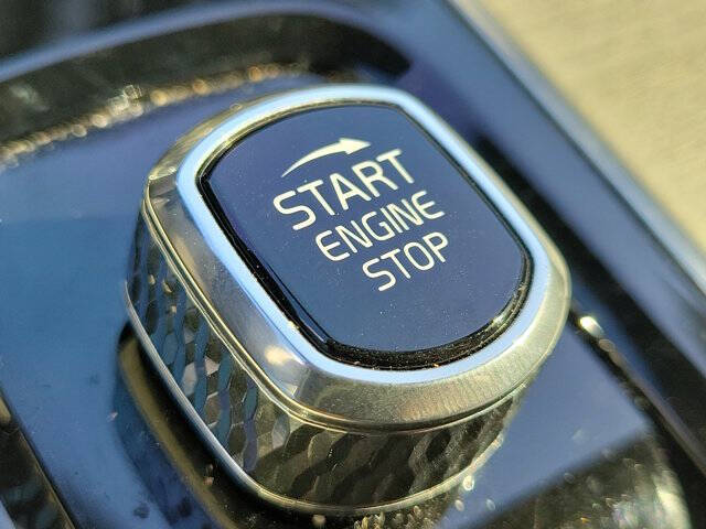 2023 Volvo XC60 B5 Ultimate Bright Theme