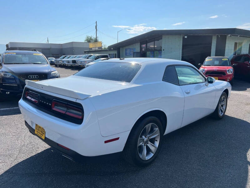 2018 Dodge Challenger SXT Plus