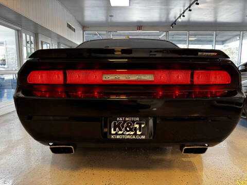 2010 Dodge Challenger SRT8