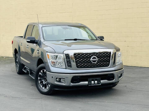 2017 Nissan Titan SV