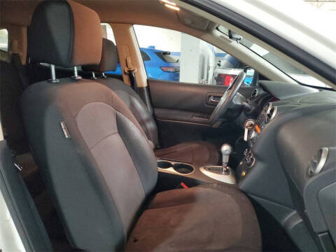 2011 Nissan Rogue S Krom