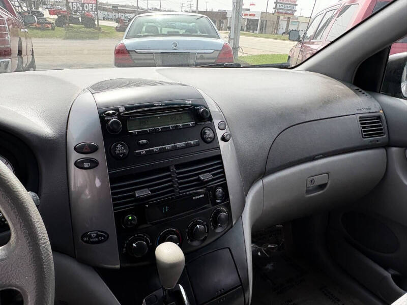 2008 Toyota Sienna CE 7-Passenger