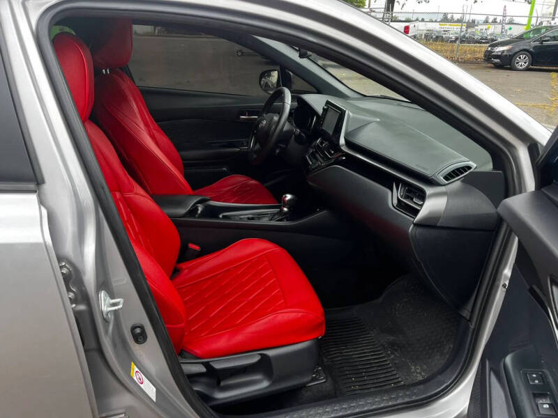 2018 Toyota C-HR XLE Premium