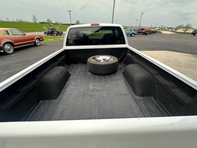 2000 Chevrolet S-10 LS