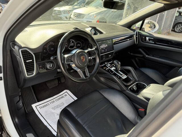 2020 Porsche Cayenne Coupe