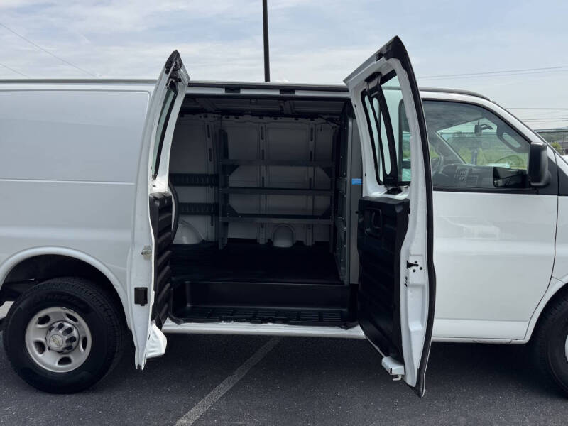 2021 Chevrolet Express 2500