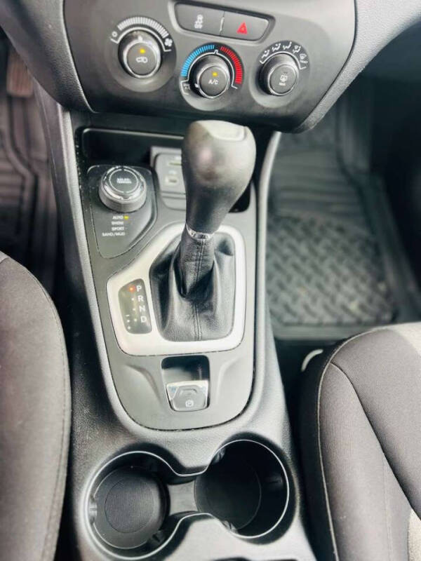 2014 Jeep Cherokee Sport